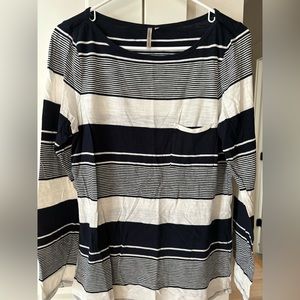BANANA REPUBLIC • LONG SLEEVE • WOMENS • LARGE • NAVY AND WHITE STRIPES
